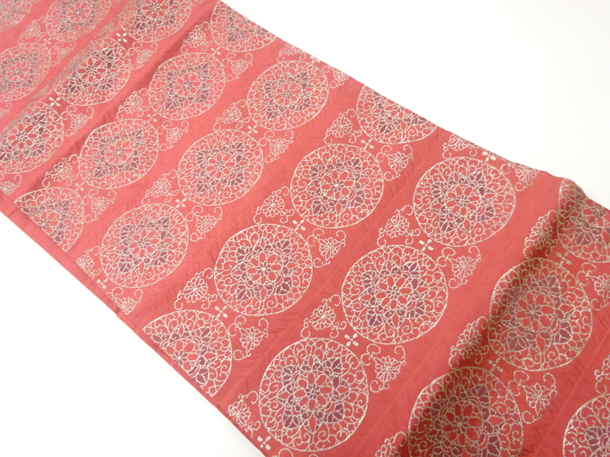 リサイクル　華紋に花唐草模様織出し名古屋帯